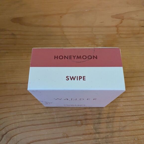 Dual-Tone Blush and Highlighter - Picture 4 of 4